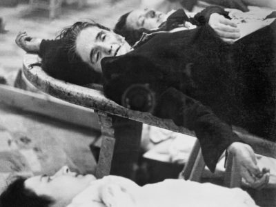 Gerda-Taro-Air-raid-victims-in-the-morgue,-Valencia,-May-1937