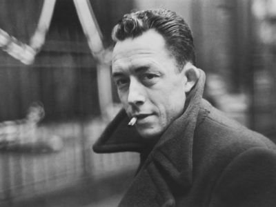 Albert-Camus-fotografiado-por-Cartier-Bresson-en-Paris-1944