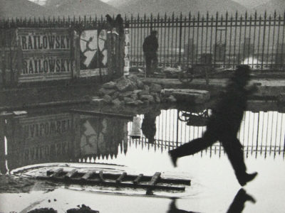 Cartier-Bresson,-Behind-the-Gare-St Gare.-Lazare,-Paris,-1932