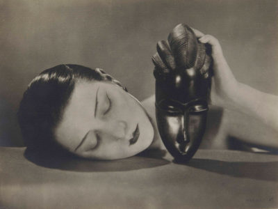 (Man-Ray)-Noire-et-Blanche-(1926)