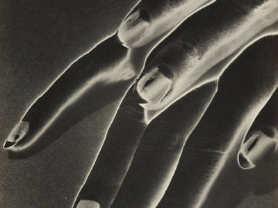 (Man-Ray)-Study-Of-Hands-(1930)
